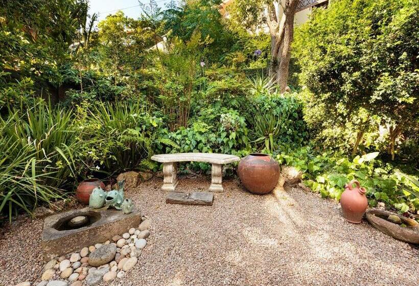 פנסיון Wilderness Manor