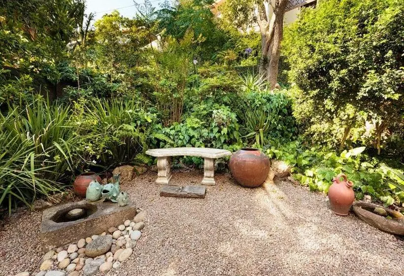 פנסיון Wilderness Manor