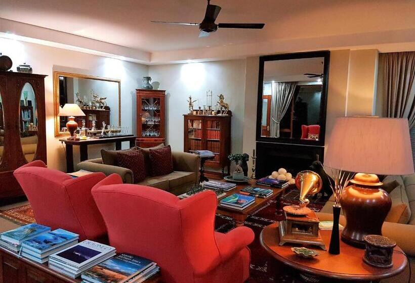 פנסיון Wilderness Manor