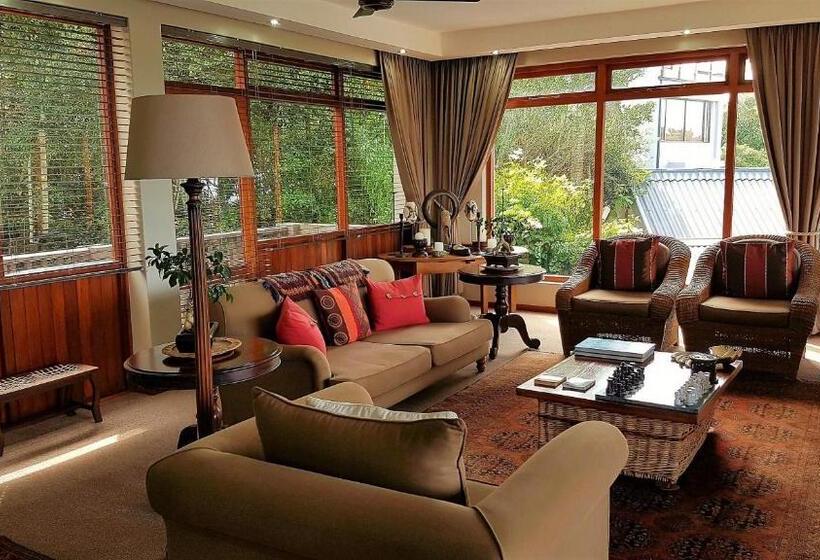 פנסיון Wilderness Manor