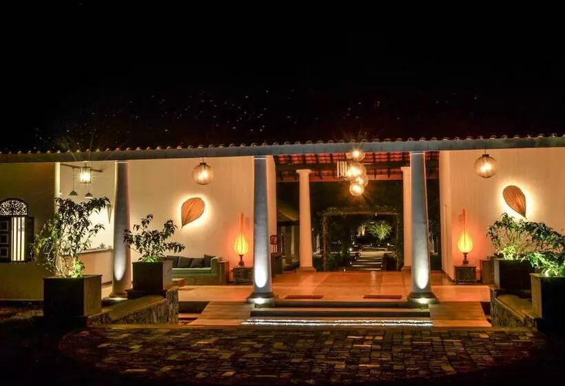 Rangiri Dambulla Resort