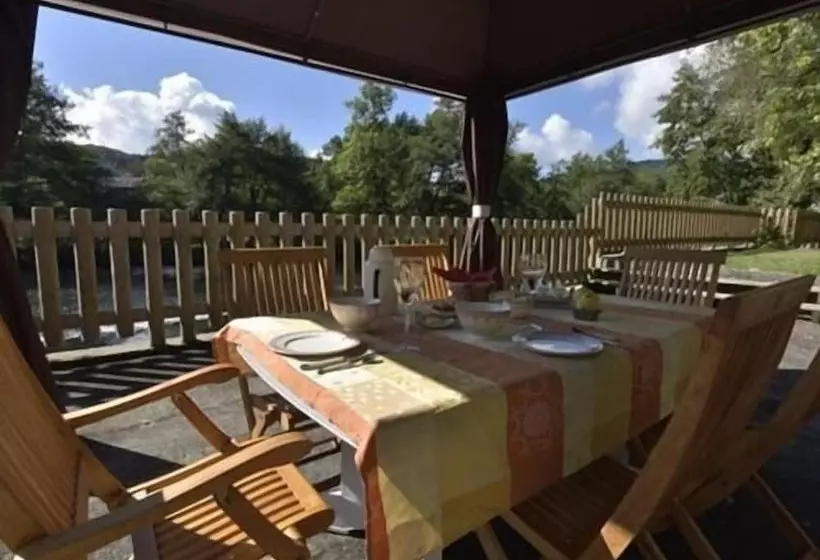 ベッドアンドブレックファースト Chambres D'hotes Du Moulin De Lachaux