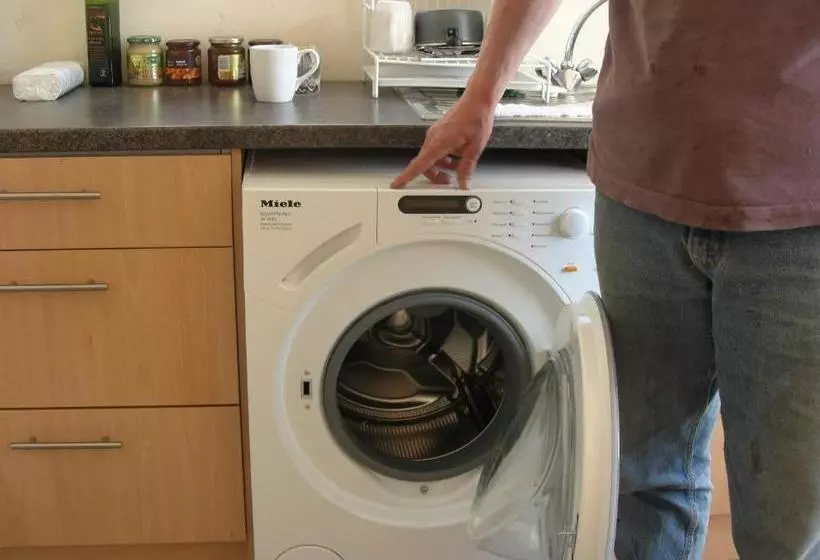 Bed and Breakfast Colgate Farm