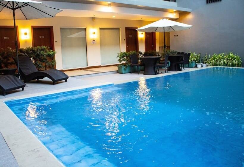 Отель 88 Courtyard