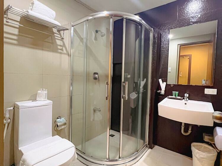 Отель 88 Courtyard