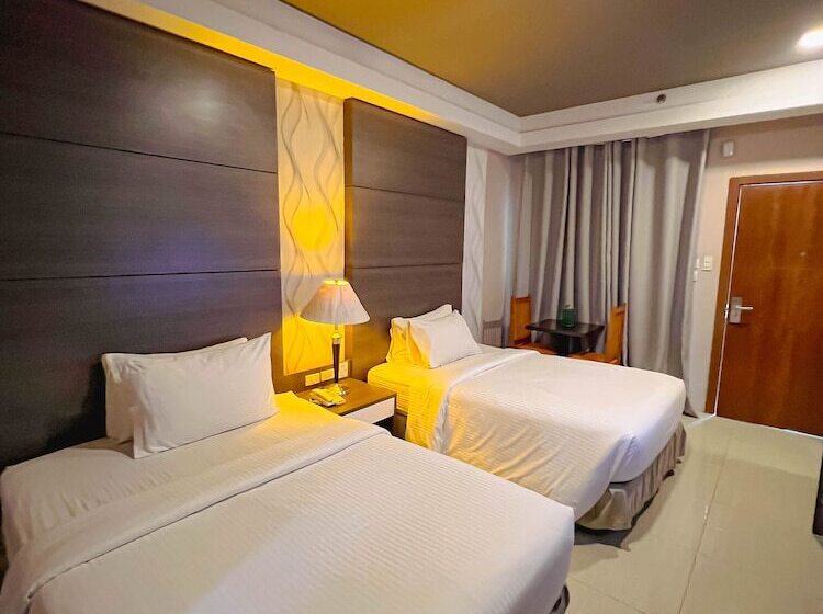 Отель 88 Courtyard