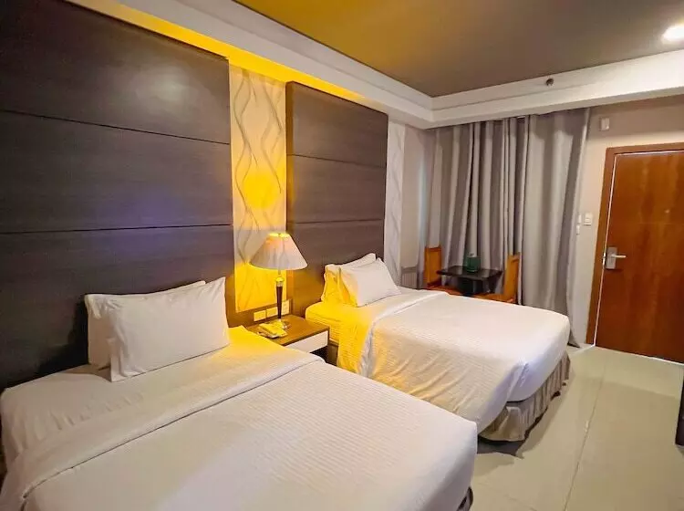 Отель 88 Courtyard