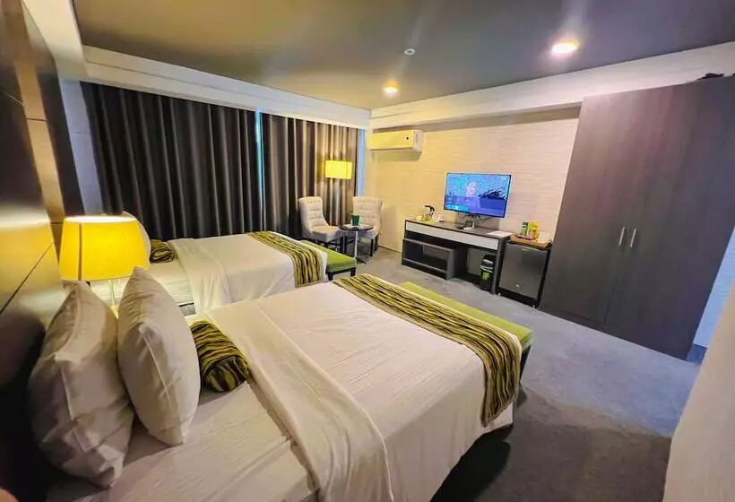 Отель 88 Courtyard