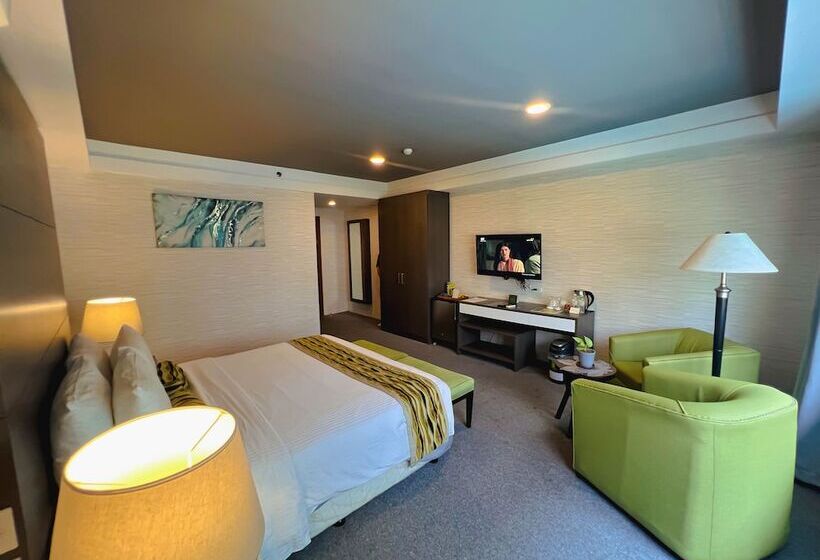 Отель 88 Courtyard