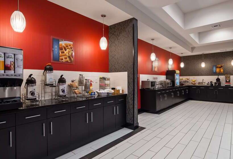 בית מלון כפרי Best Western Plus Laredo Inn & Suites