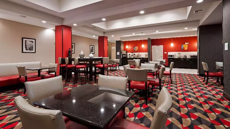 בית מלון כפרי Best Western Plus Laredo Inn & Suites