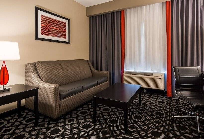 בית מלון כפרי Best Western Plus Laredo Inn & Suites