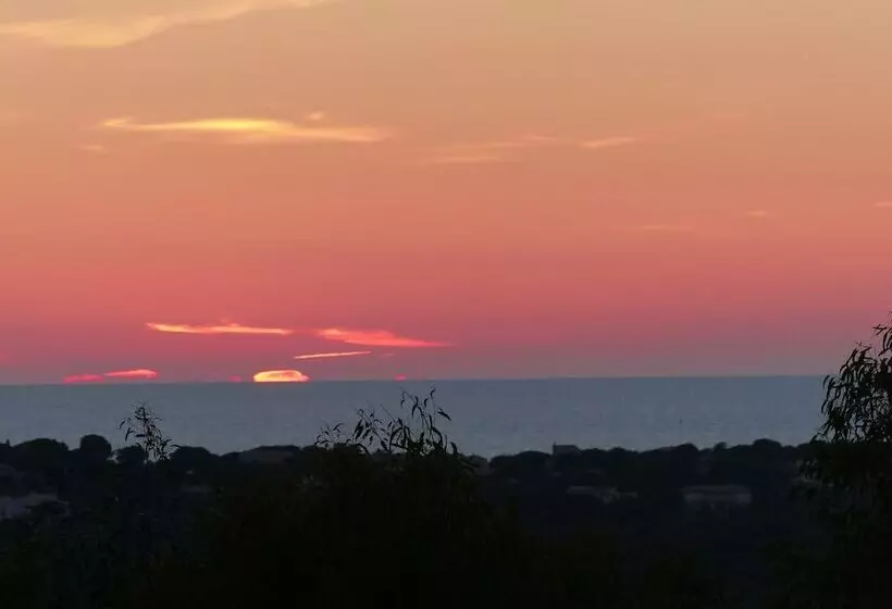 בית מלון כפרי Davia