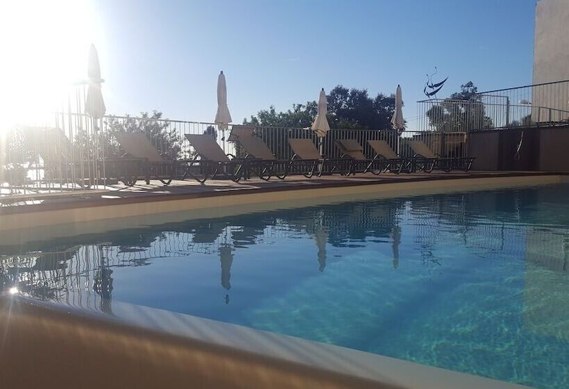 בית מלון כפרי Davia