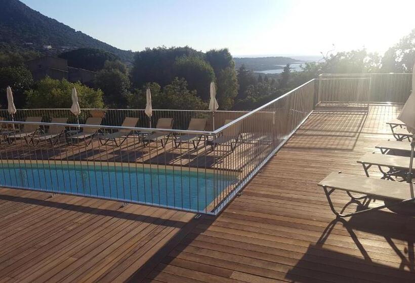 בית מלון כפרי Davia