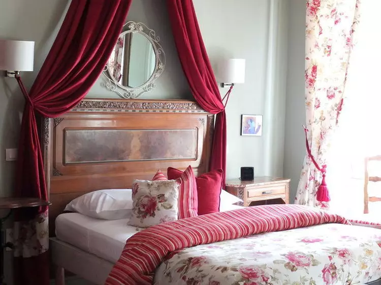 هتل A Chablis La Maison D Alienor, Chambres D Hôtes