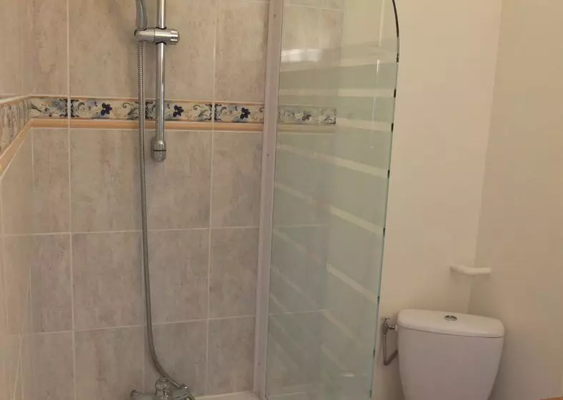 هتل A Chablis La Maison D Alienor, Chambres D Hôtes