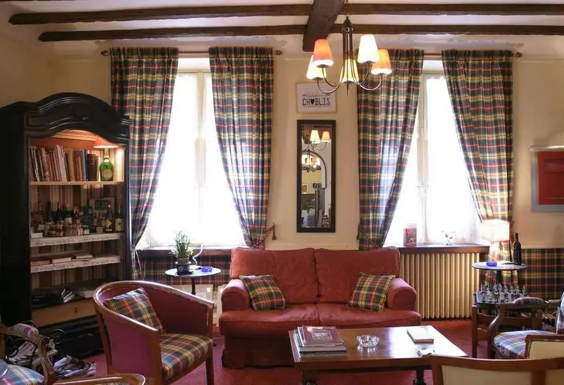 هتل A Chablis La Maison D Alienor, Chambres D Hôtes