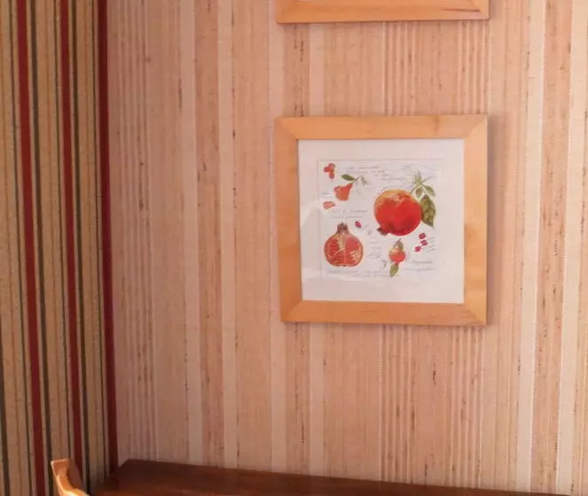 هتل A Chablis La Maison D Alienor, Chambres D Hôtes