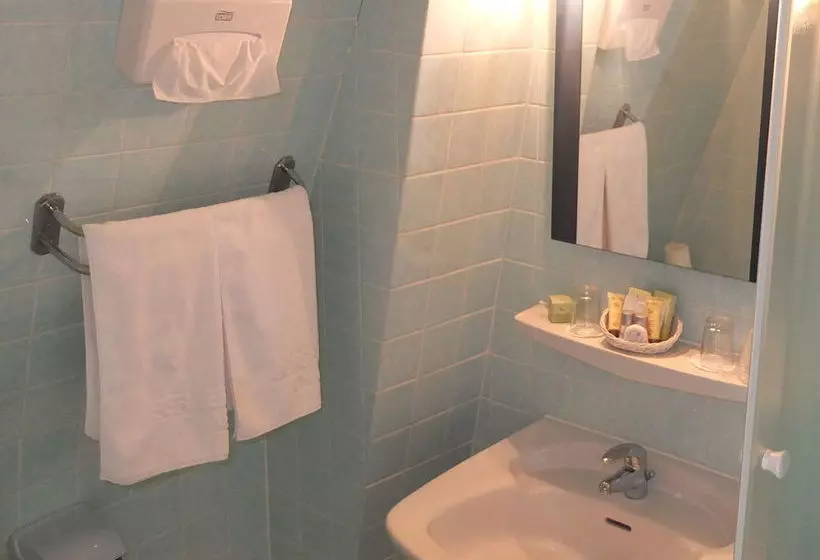 هتل A Chablis La Maison D Alienor, Chambres D Hôtes