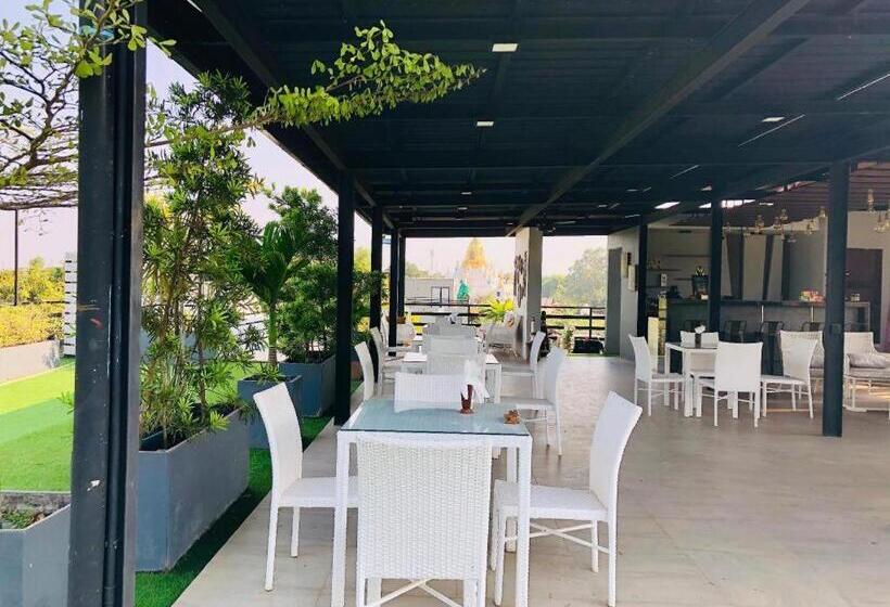 هتل Kanbawza Hinthar