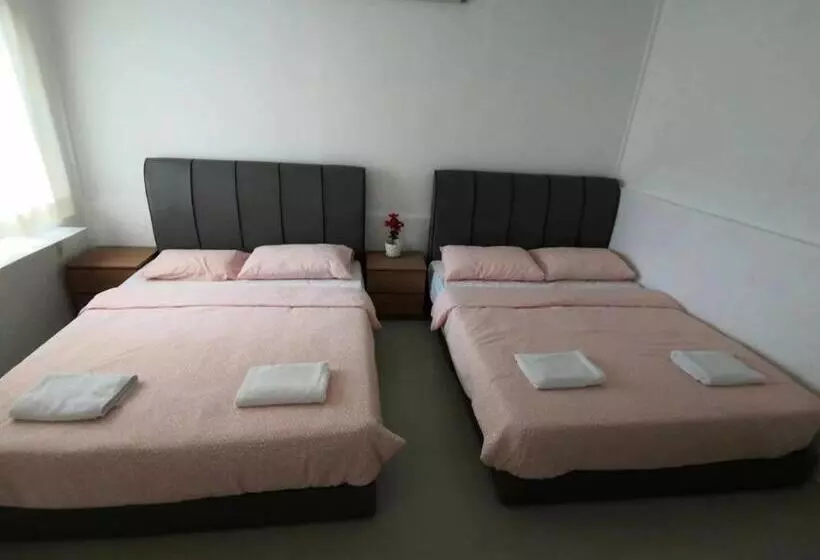 Hotel Moonriver Lodge