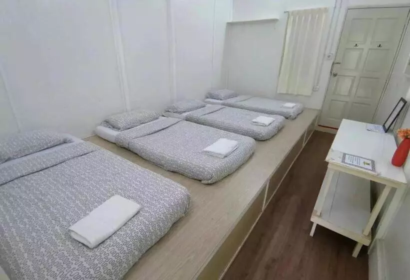 Hotel Moonriver Lodge