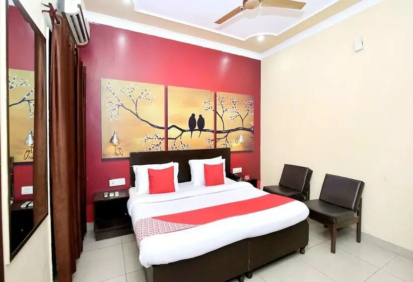 Отель Oyo Rooms Shastri Market Jalandhar