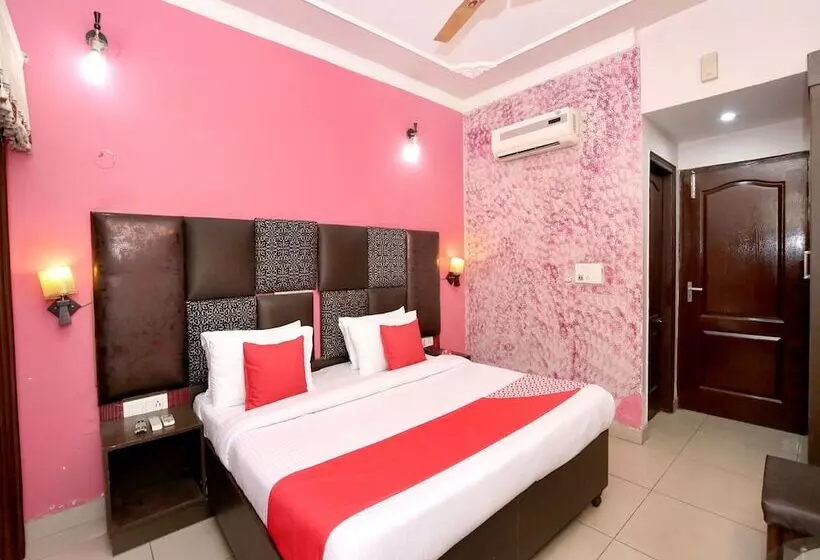 Отель Oyo Rooms Shastri Market Jalandhar