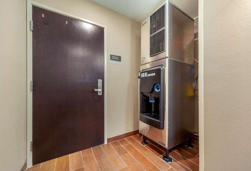 فندق Sleep Inn & Suites Lincoln University Area