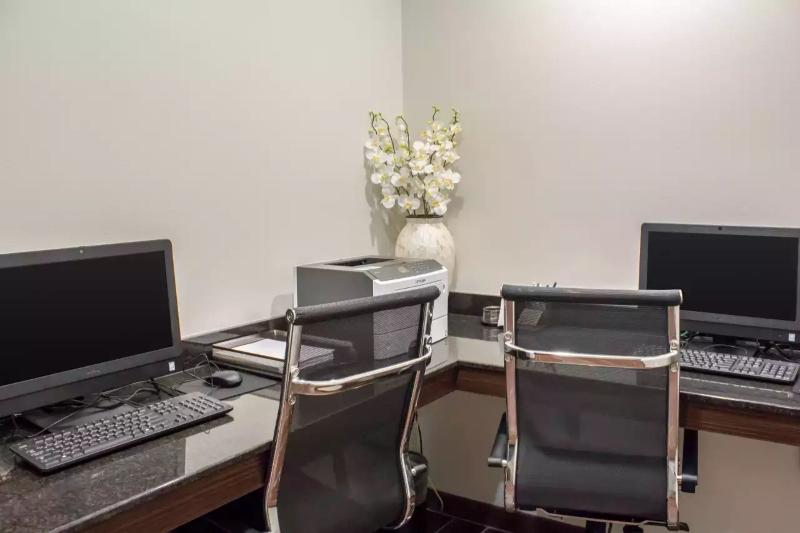 فندق Sleep Inn & Suites Lincoln University Area