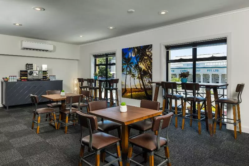 Отель The Abbott Boutique