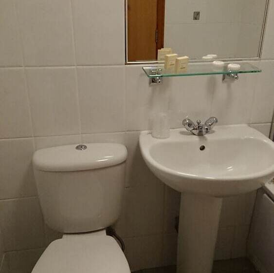 בית מלון כפרי The Gilvenbank