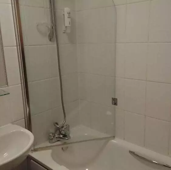 בית מלון כפרי The Gilvenbank