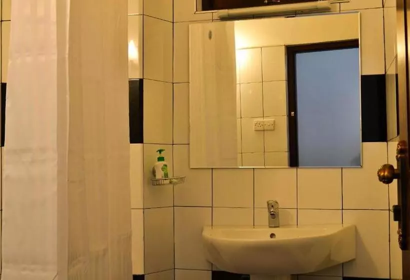 호텔 Vino Villa Tourists & Local Accommodations 24 Hrs