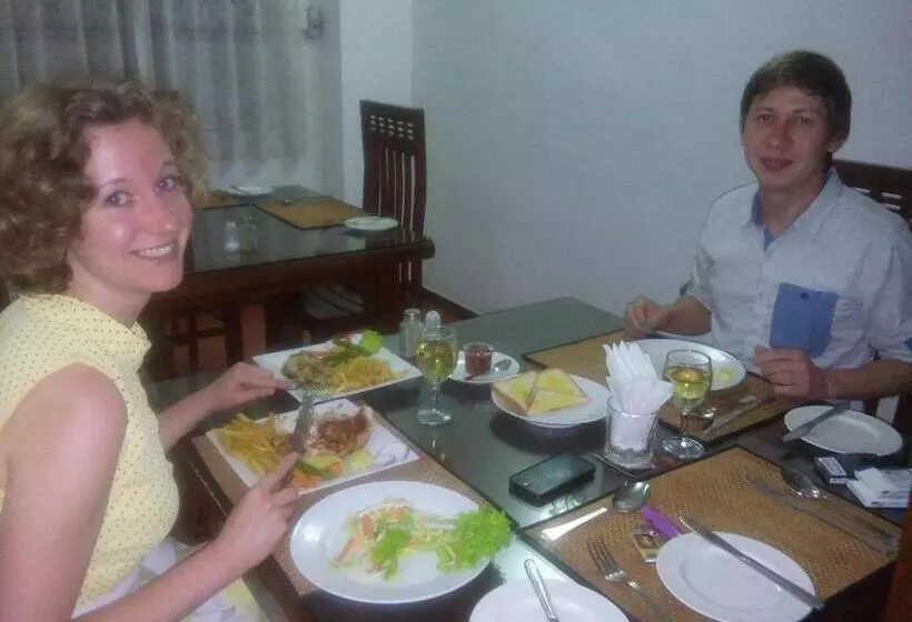 호텔 Vino Villa Tourists & Local Accommodations 24 Hrs