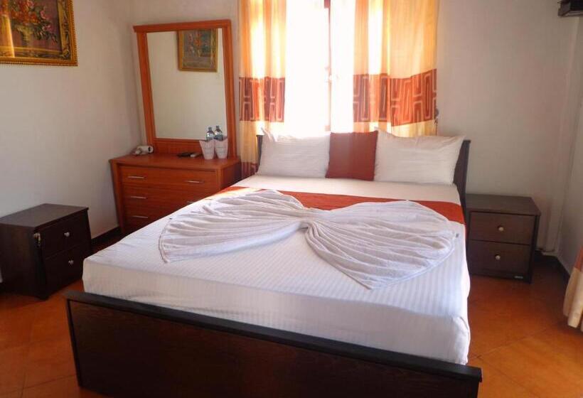 בית מלון כפרי Vino Villa Tourists & Local Accommodations   24 Hrs