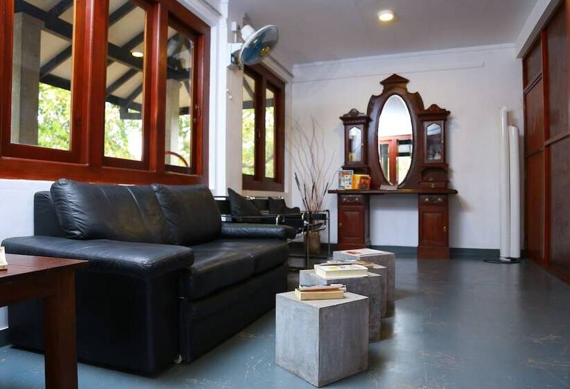 Lake Lodge Boutique Hotel Kandalama