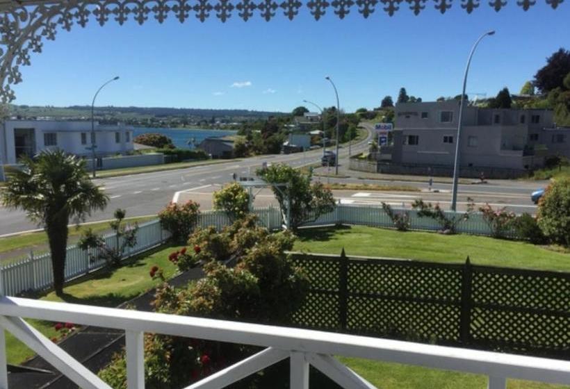 モーテル Phoenix Thermal Resort Taupo