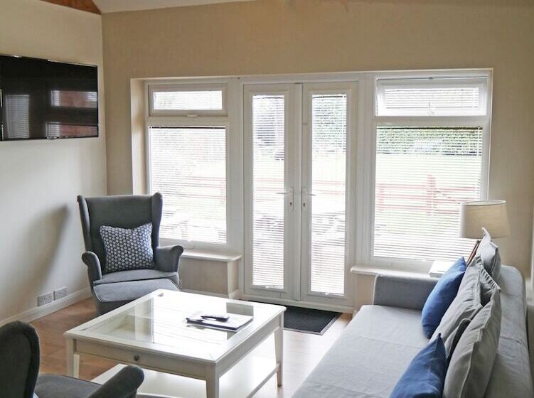 Пансион Glendower Guest Apartments