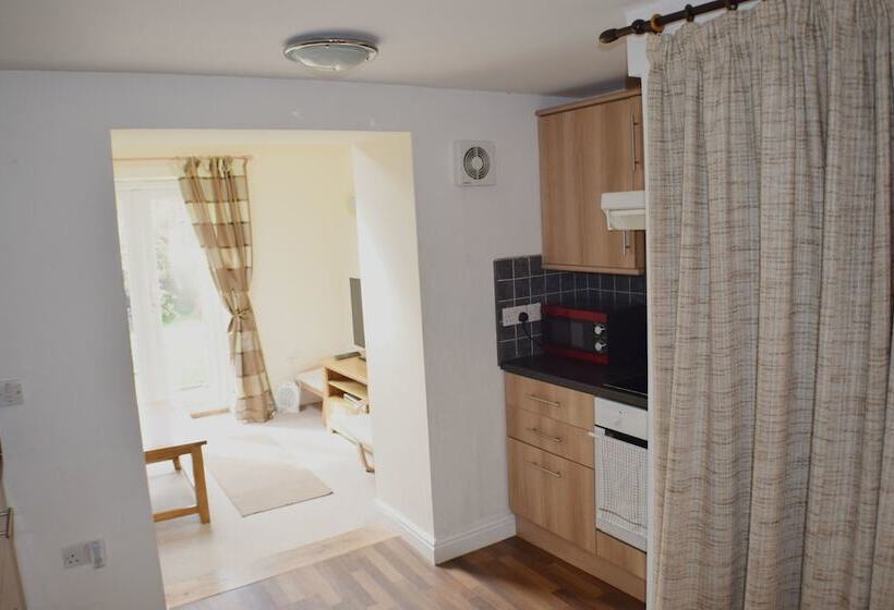 Пансион Glendower Guest Apartments