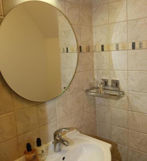 Пансион The Waves