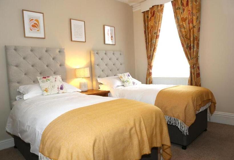 Пансион The Waves