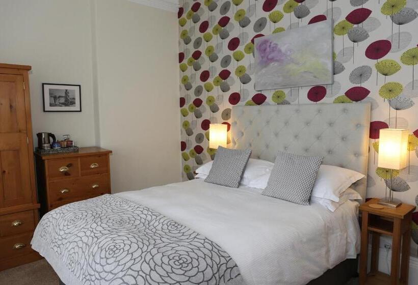 Пансион The Waves