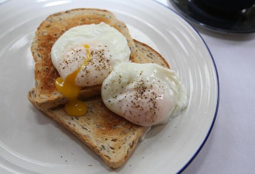 Пансион The Waves