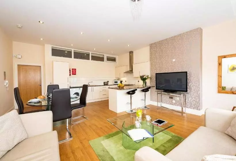 Waterview Deluxe Apartments