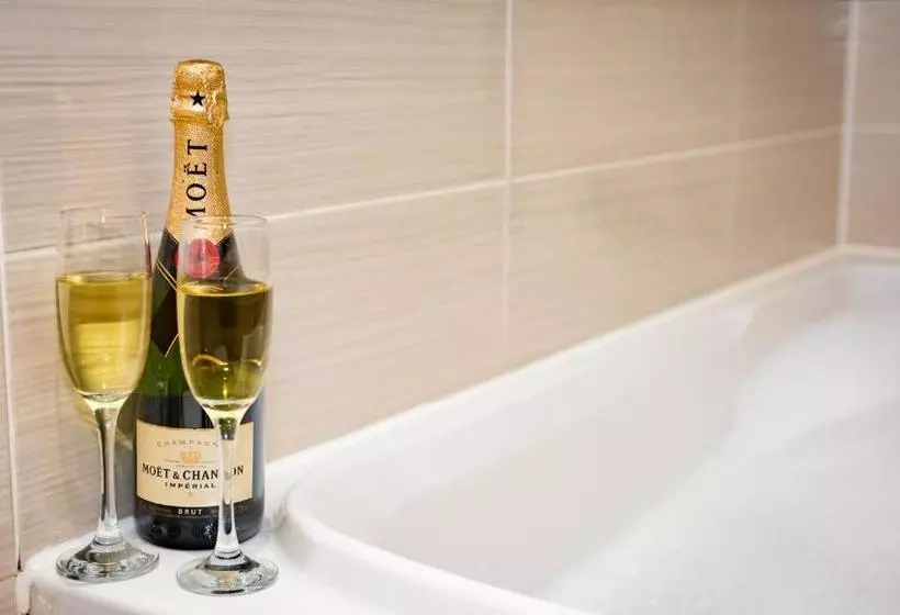 Waterview Deluxe Apartments