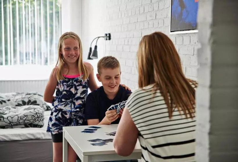 Cămin Family Rooms With Ensuite Bathrooms