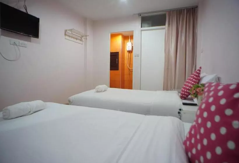 The Grace House Chiangmai   Hostel