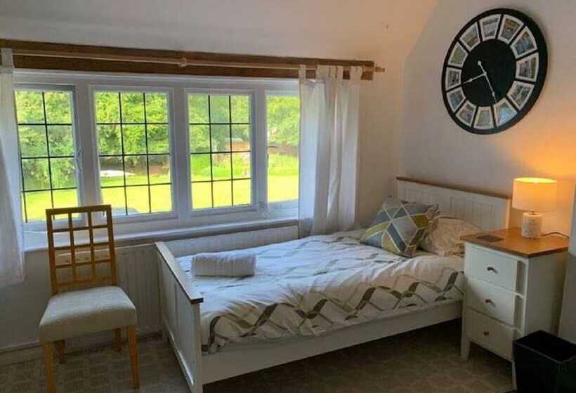 مبيت وإفطار The Bridge Guest House